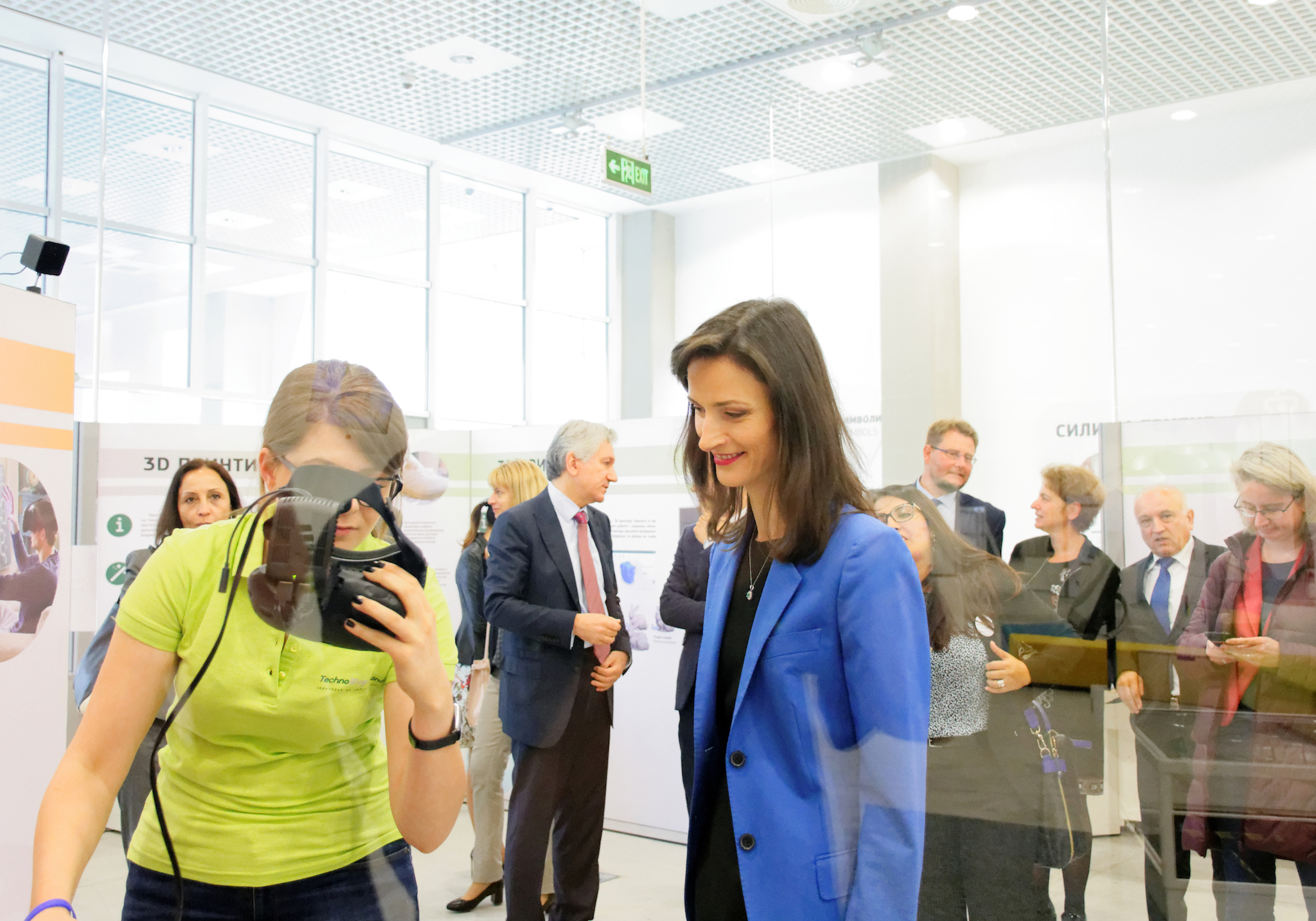 Еврокомисар Мария Габриел посети новия център за наука и технологии в София TechnoMagicLand